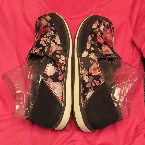 🌺🪻🌹🌼Women's Ariat leather Cruisers Floral Slip-On Shoes Size 7.5 B🌺🪻🌹🌼 - Picture 4 of 8